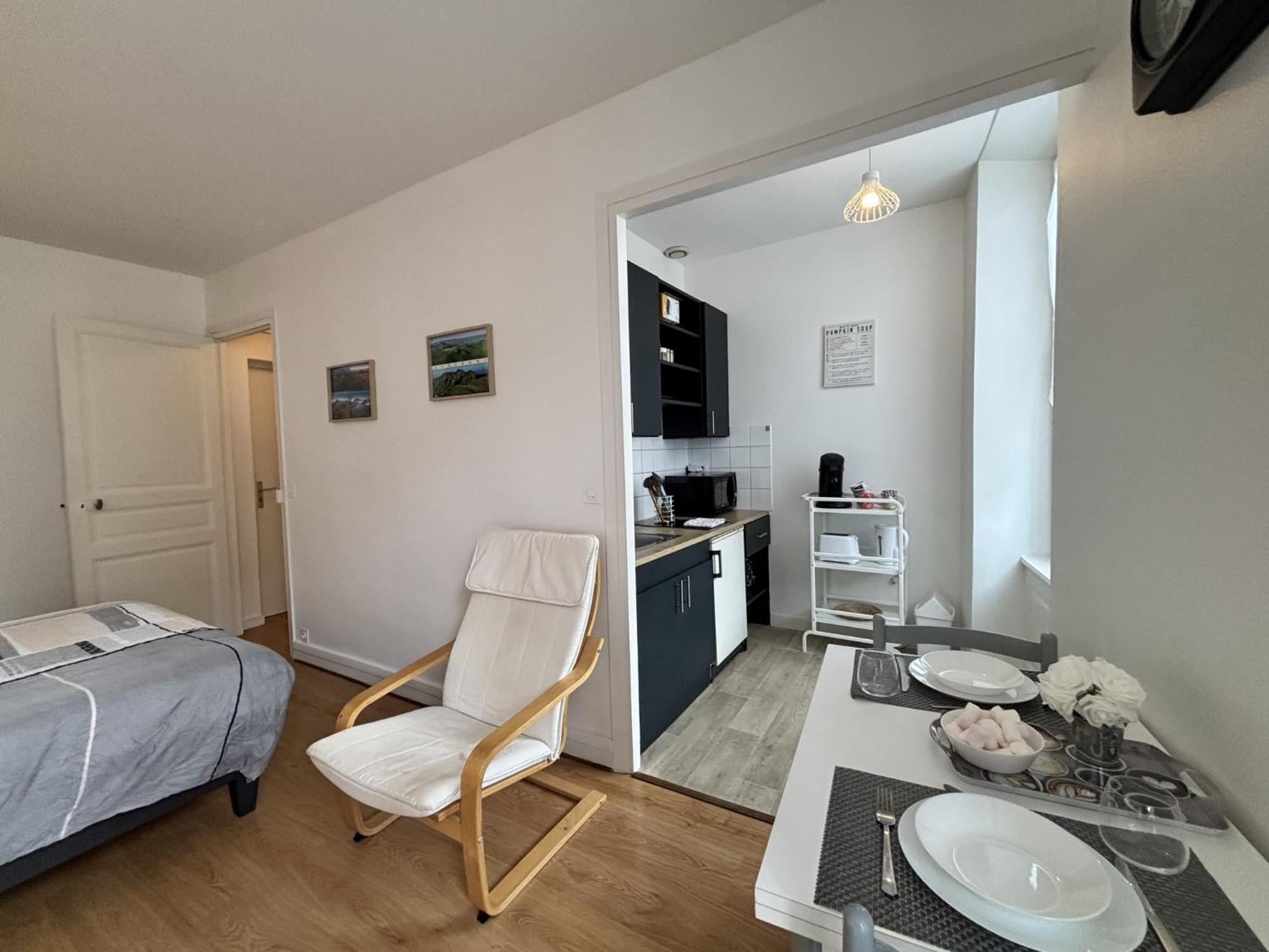 Le Sancy - Studio - 1 Lit - 2 Pers - Clim Chatel-Guyon Luaran gambar